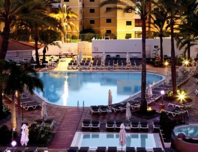 AKEAH Broncemar Hotel